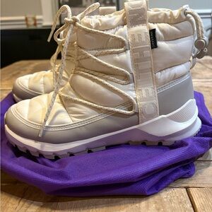 The North Face Women's Winter  Boots - white with faux fur lining